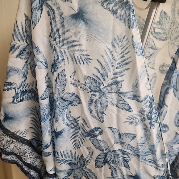 Steve Madden Blue  Coverup - Picture 11 of 12